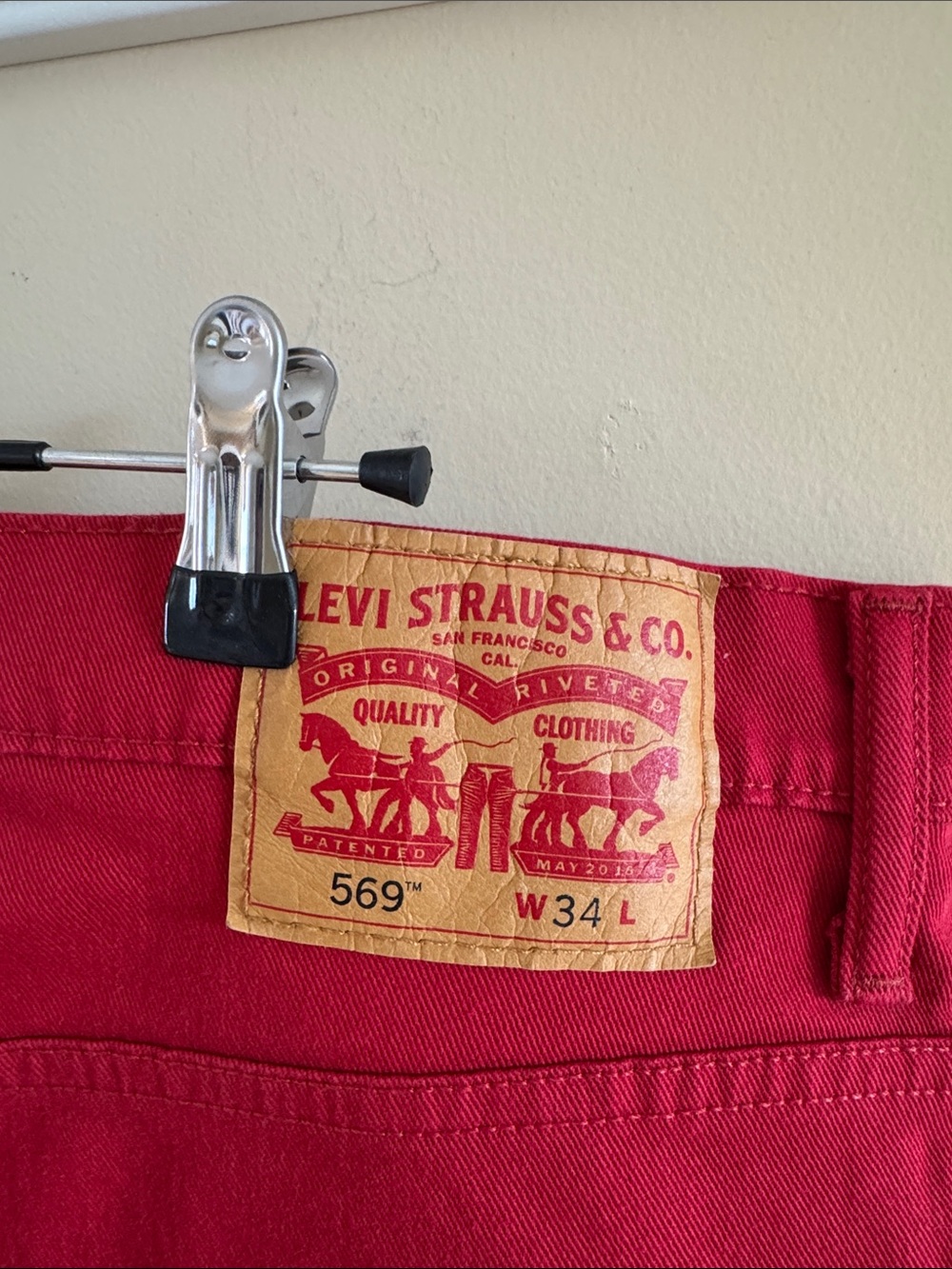 Levi's Red Denim Shorts - Men's Casual Fit - Picture 3 of 4